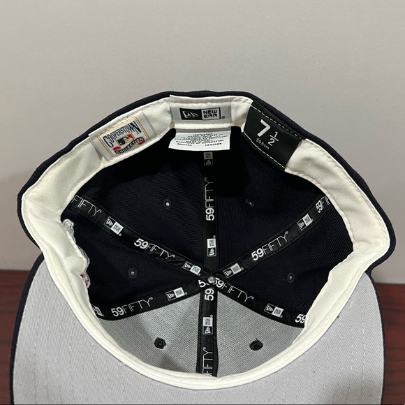 New Era, 59Fifty Fitted Hat, New York Yankees, 1998 World Series, Blue - Picture 5 of 10
